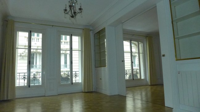 Location appartement Paris 75007