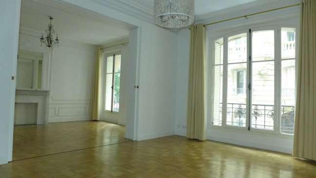 Location appartement Paris 75007