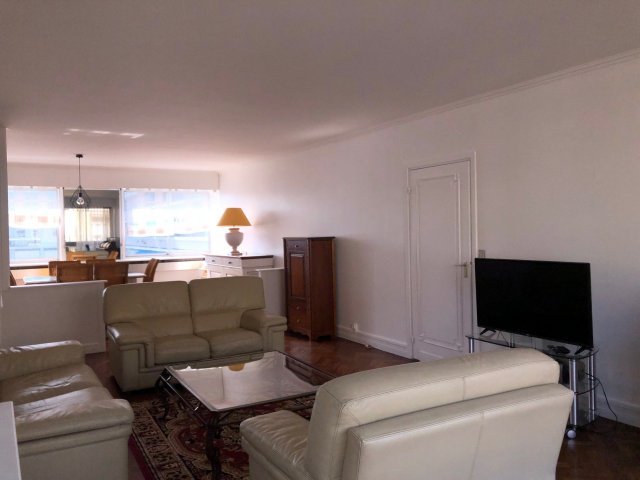 Location appartement meubléParis 75015
