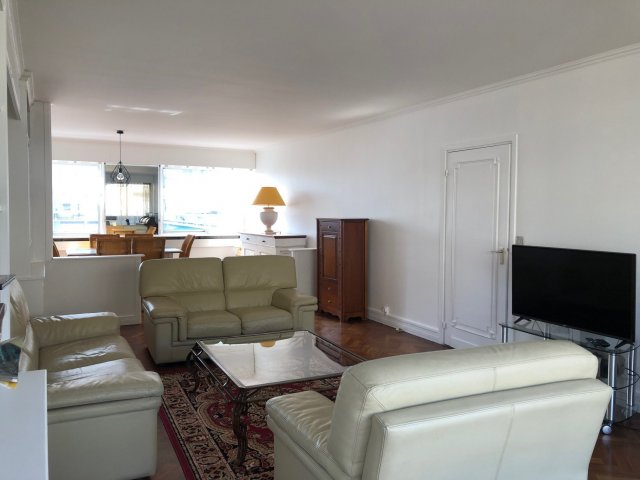 Location appartement meubléParis 75015
