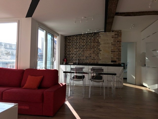 Location appartement meubléParis 75008
