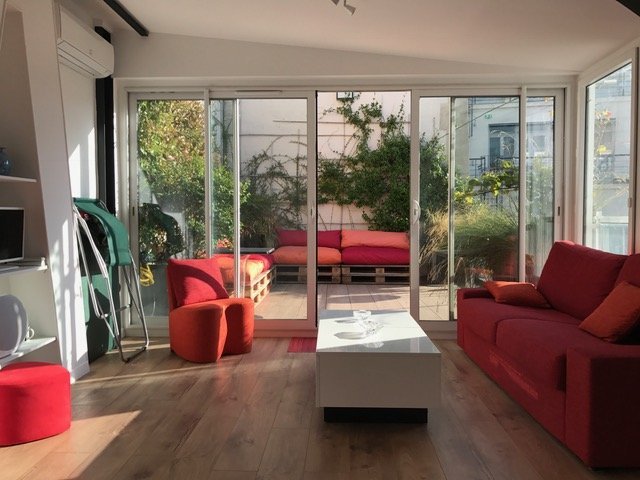 Location appartement meubléParis 75008